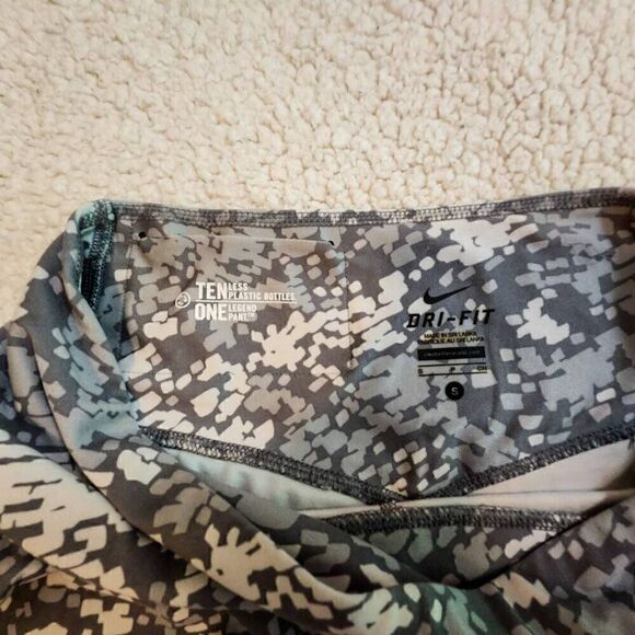 Nike Dri-Fit Ten/One cropped activewear pants size S - Picture 8 of 8